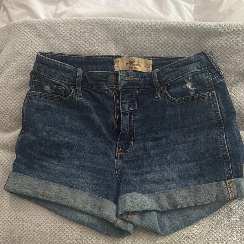 Hollister High Rise Boyfriend Jean Shorts